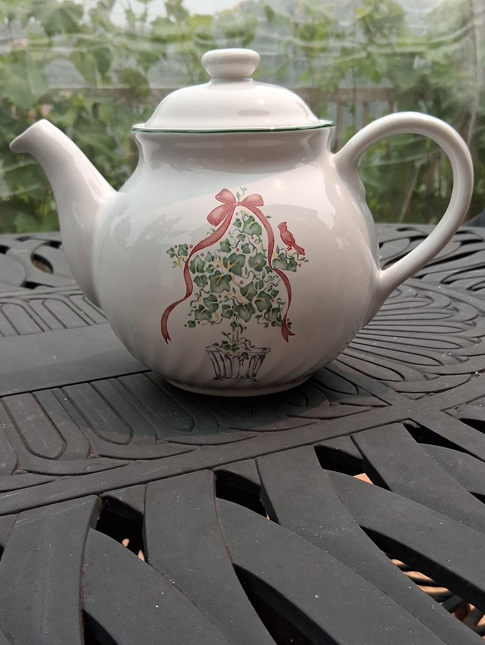 Vintage CORELLE COORDINATES White Ceramic Teapot